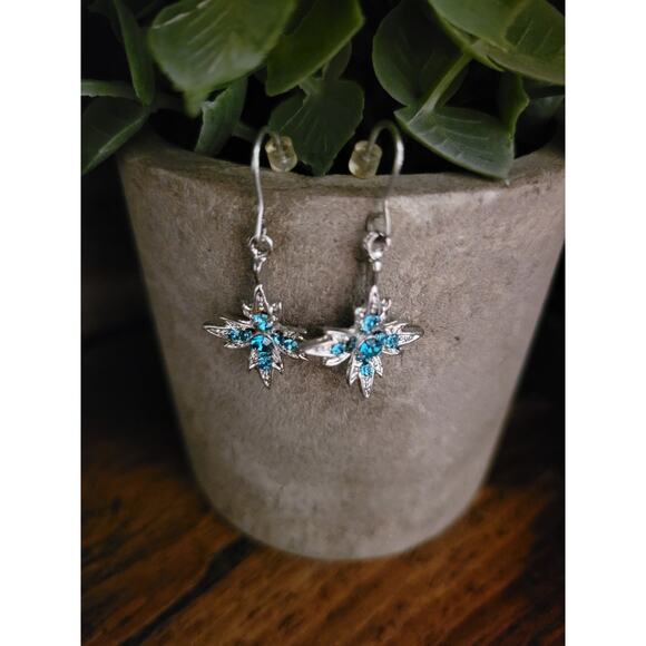 Star Snowflake Blue and Clear Rhinestone Drop Dangle Slivertone Earrings - Picture 2 of 3